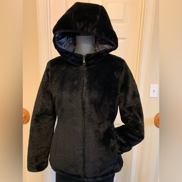 Andrew Marc reversible hooded jacket. Soft black faux fur or shiny gray puffer - Picture 2 of 12